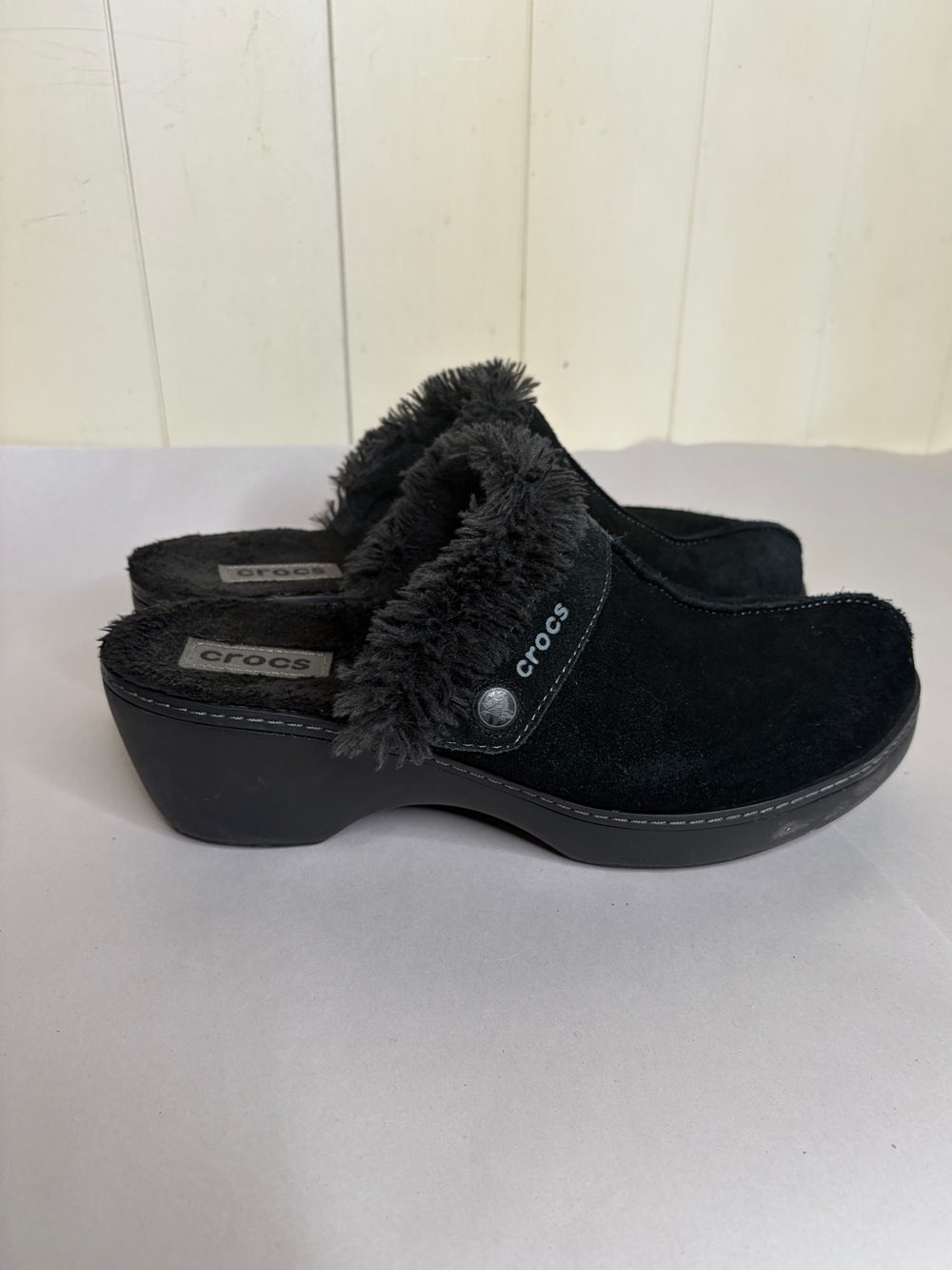 Crocs 11602 Cobbler Clog Black Plush Lined Suede Slip On Heels Women's Size 11